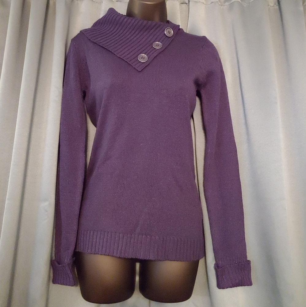 Size Medium Derek Heart brand sweater